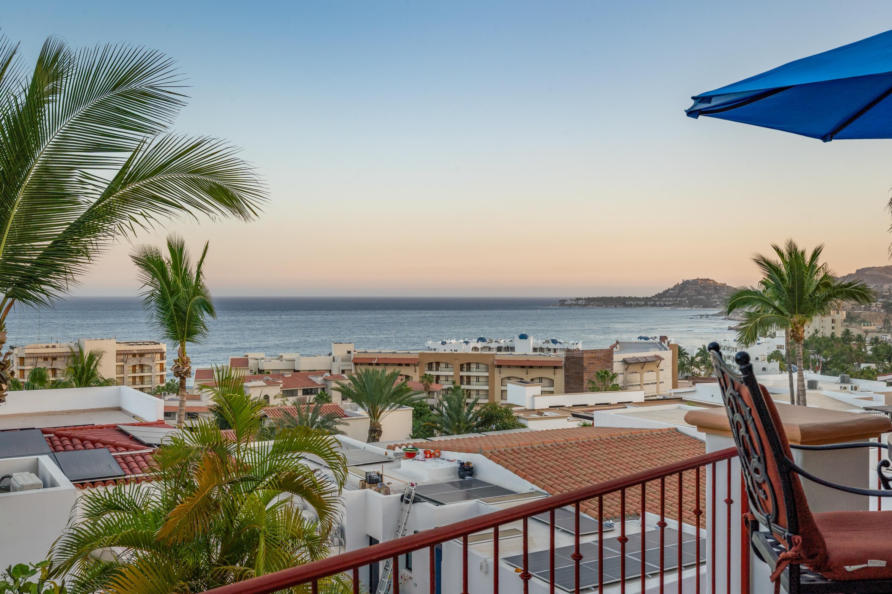 13B Los Frailes, Casa Olas Grandes