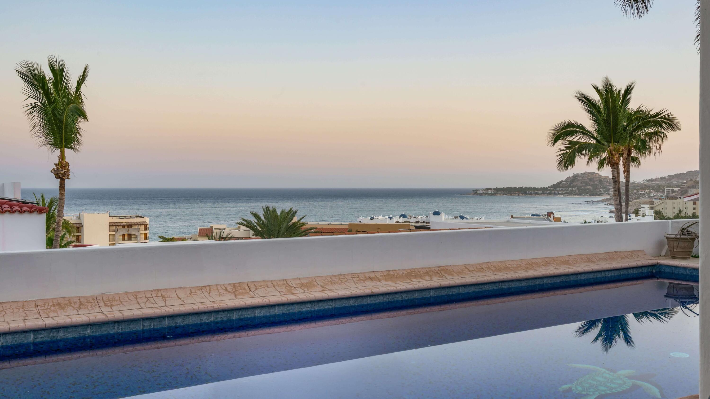 13B Los Frailes, Casa Olas Grandes