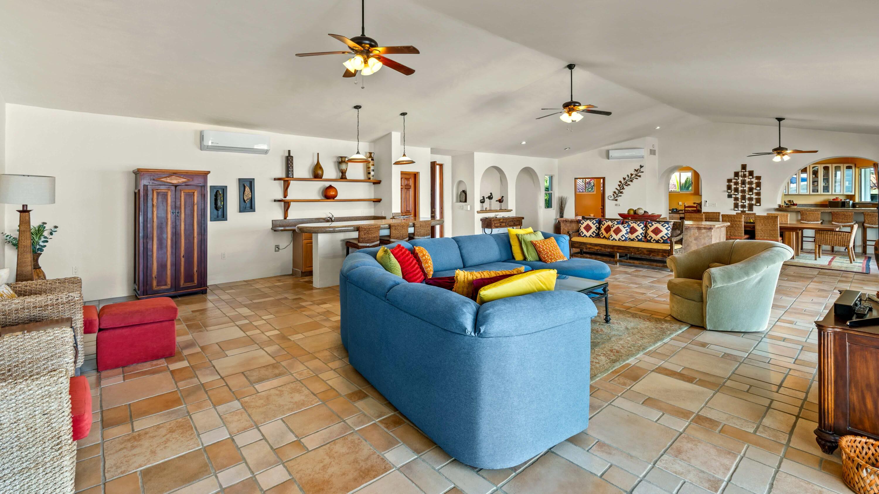 13B Los Frailes, Casa Olas Grandes