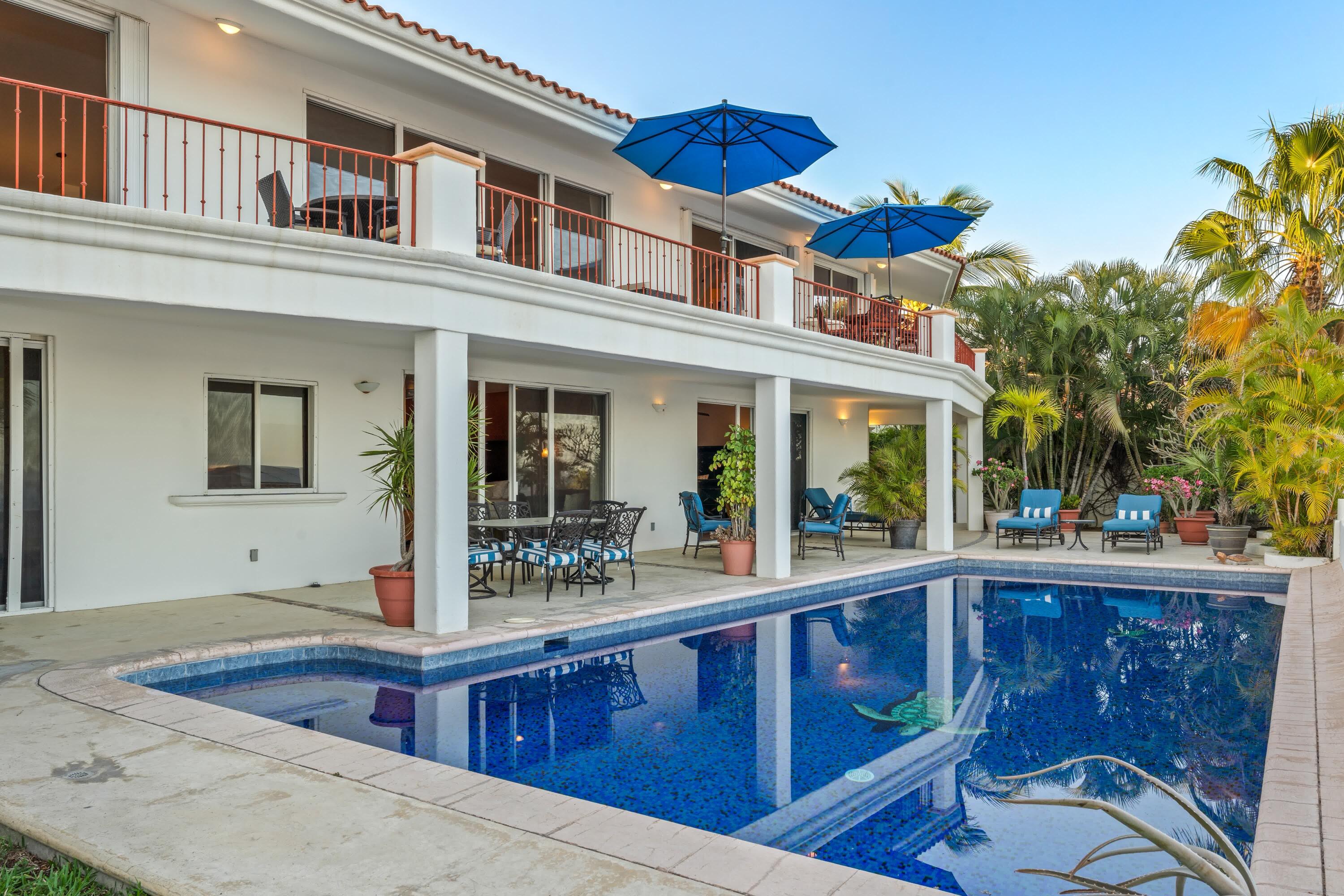 13B Los Frailes, Casa Olas Grandes