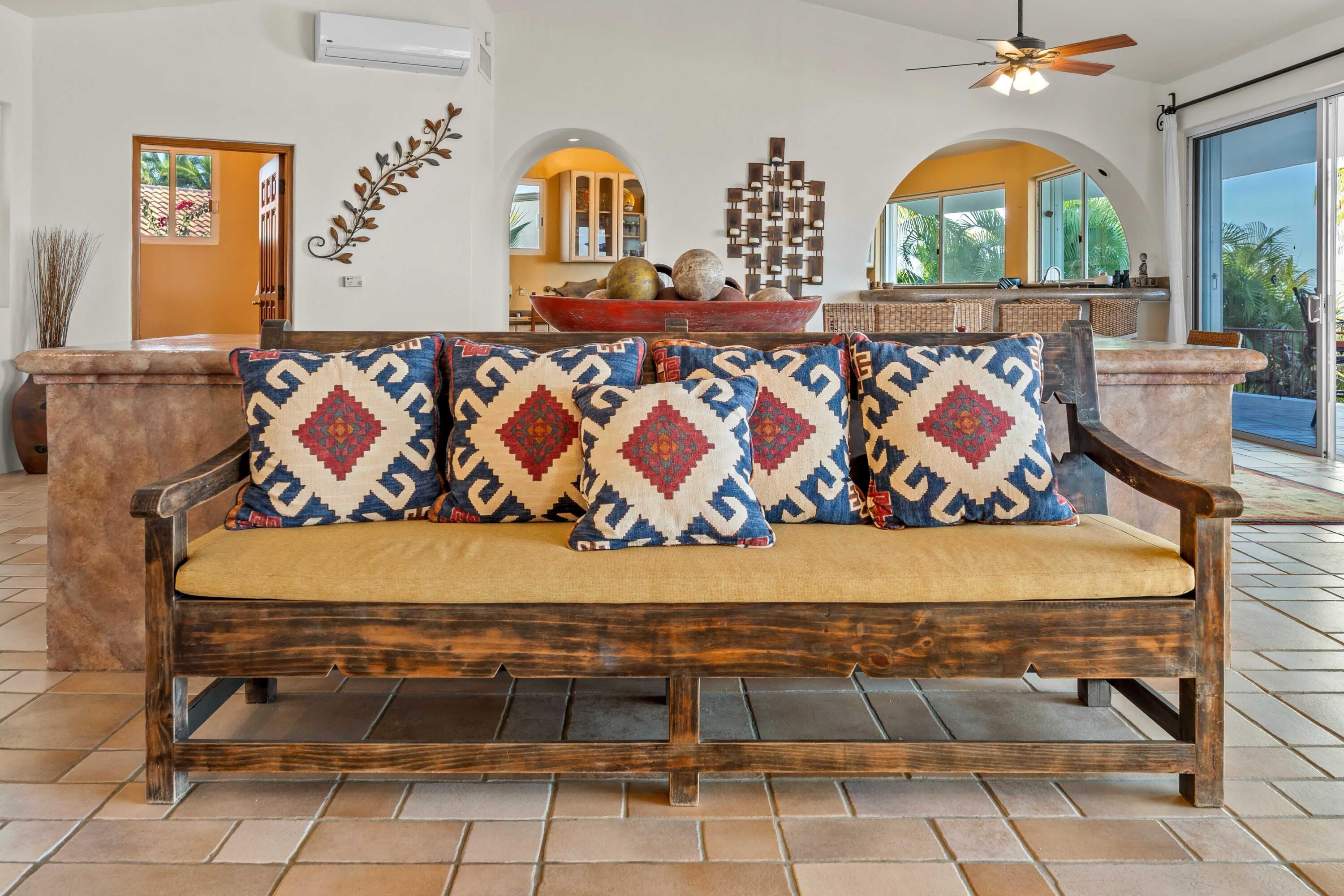 13B Los Frailes, Casa Olas Grandes