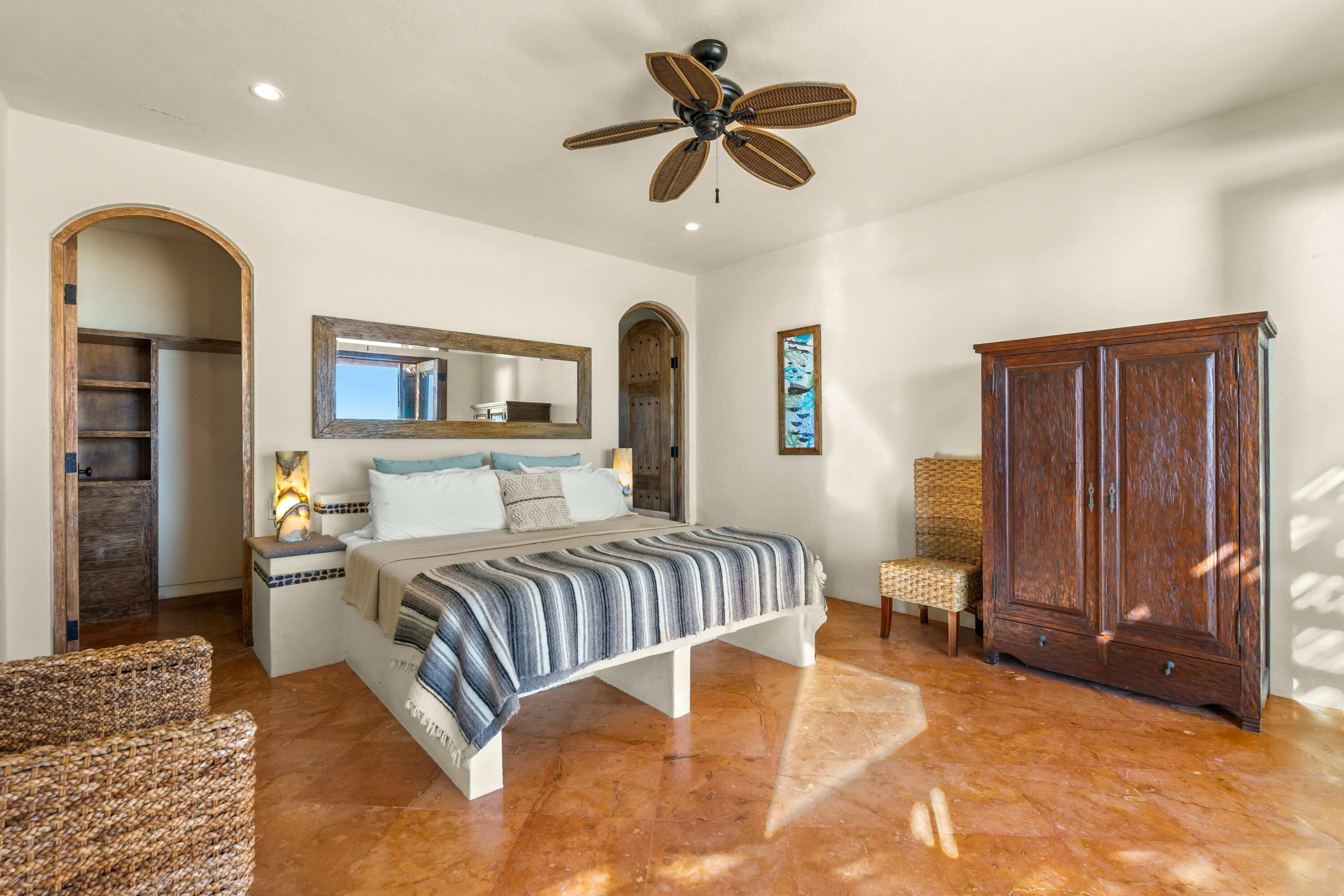 75 Avenue de Marlin, Casa Playa Escondida