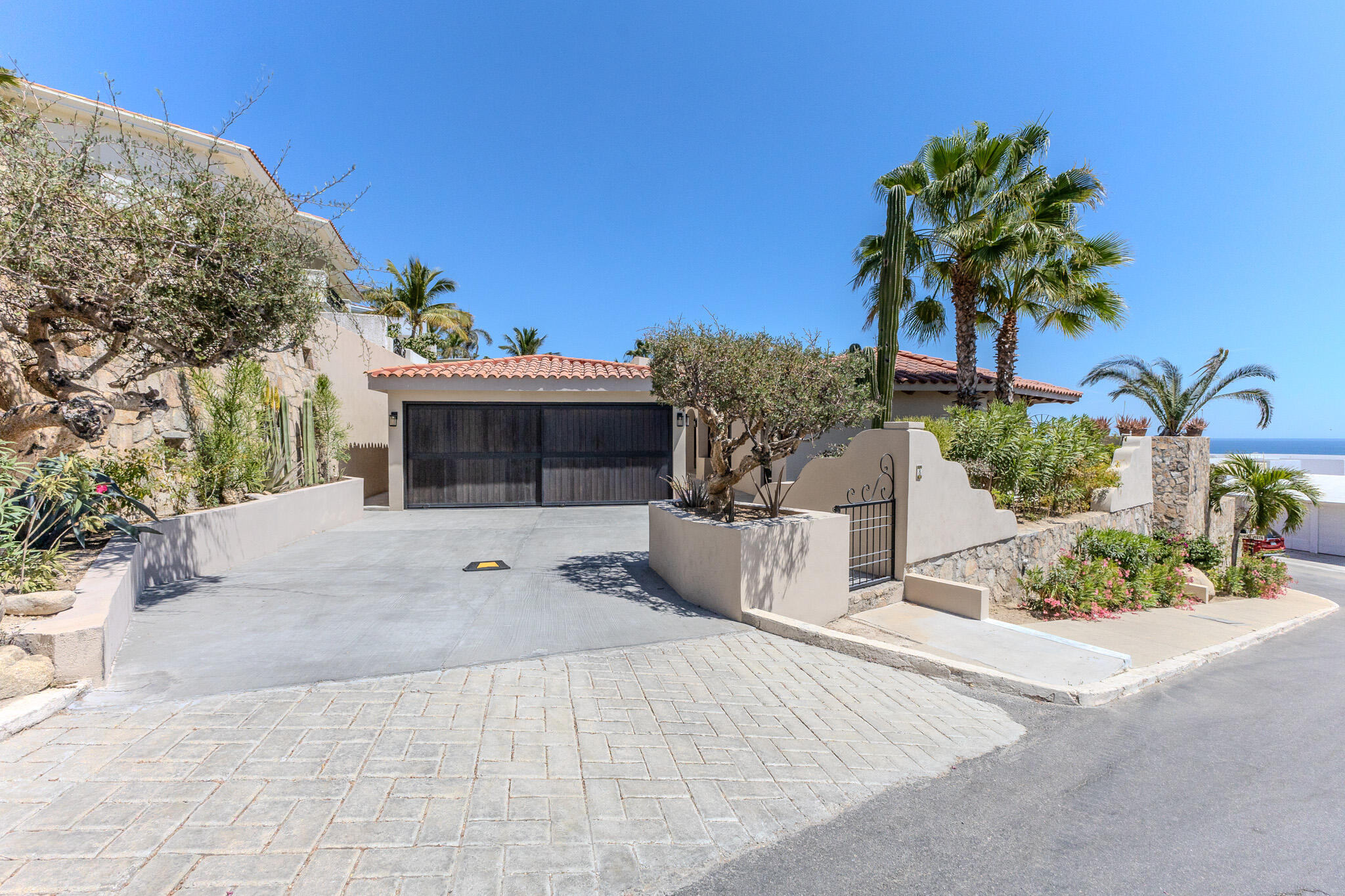 8 P.º La Jolla, 8 Paseo