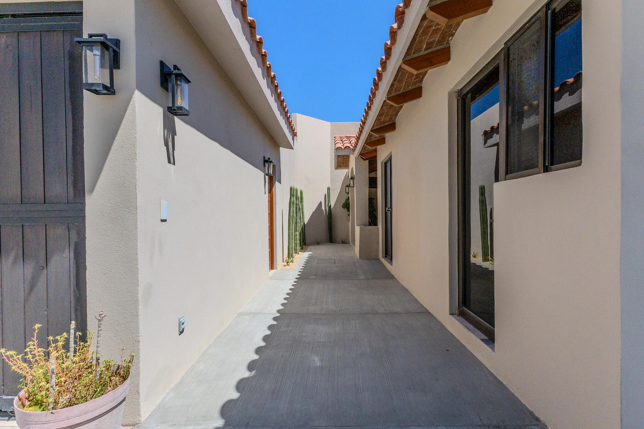 8 P.º La Jolla, 8 Paseo