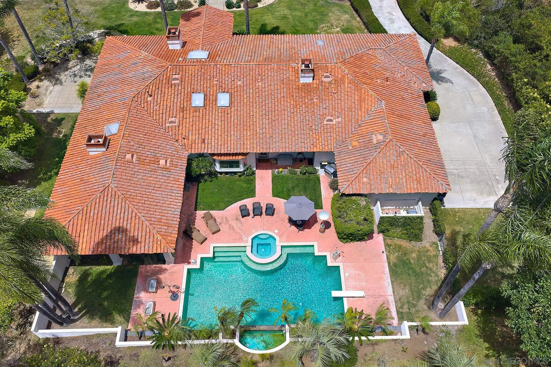 4311 Vista De La Tierra