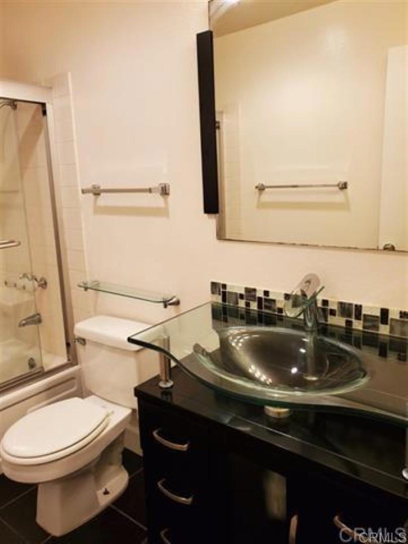 6701 Paseo Del Norte E