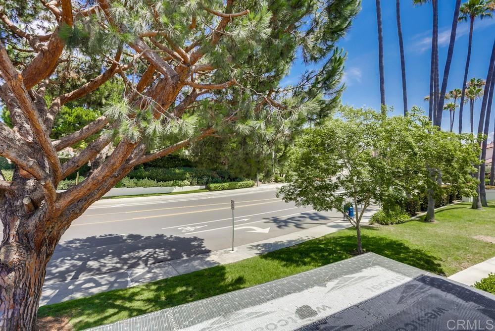 4060 Porte La Paz 37