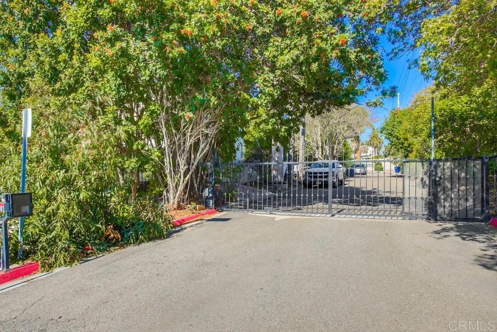 694 Via De La Valle C