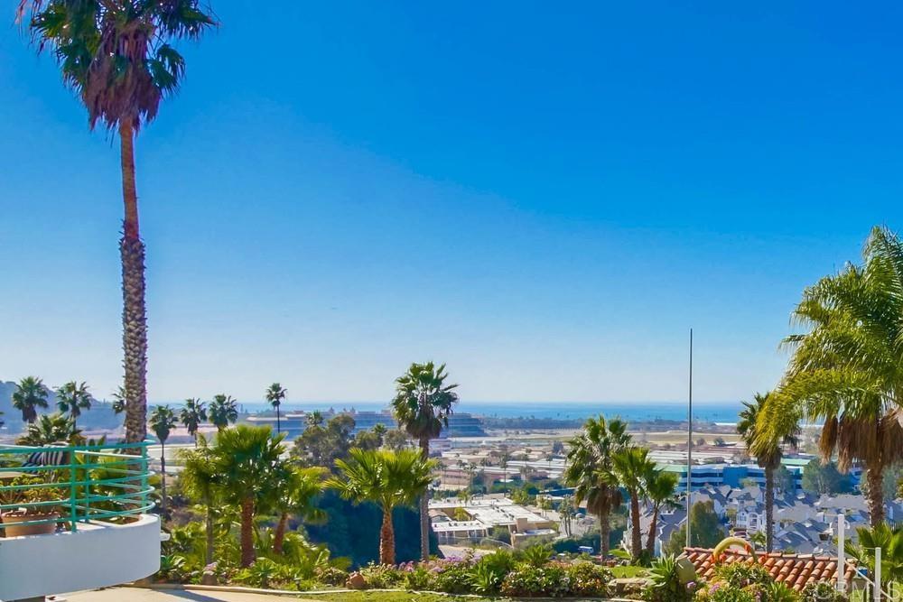 694 Via De La Valle C