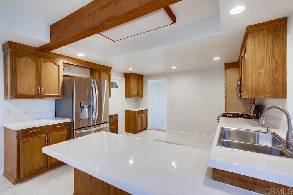 694 Via De La Valle C