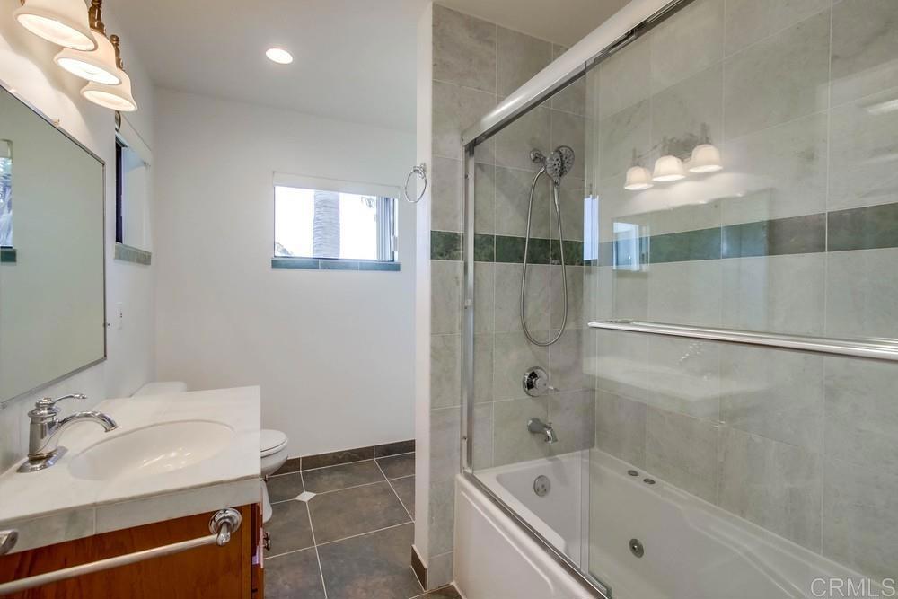 694 Via De La Valle C