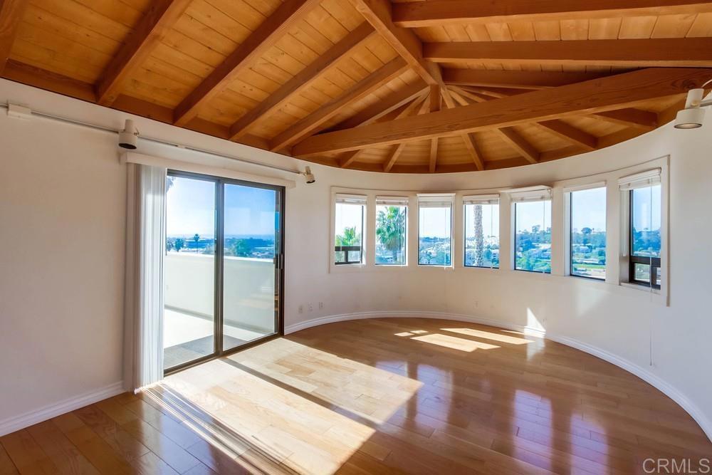 694 Via De La Valle C