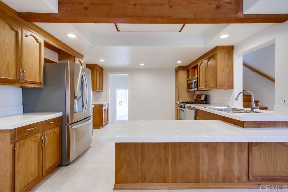 694 Via De La Valle C