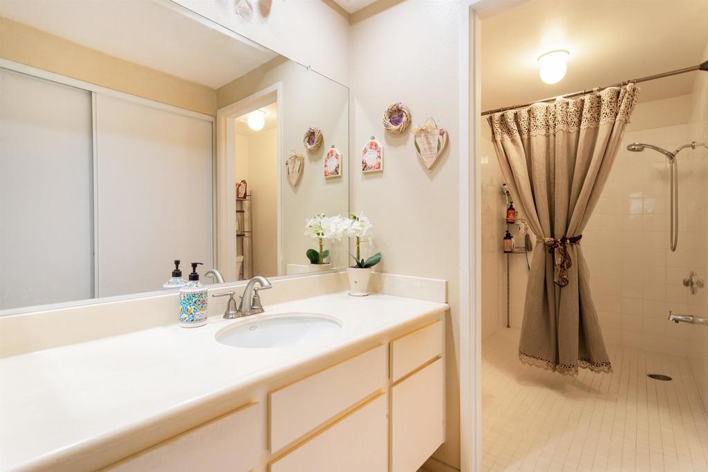 836 Yankee Point Way