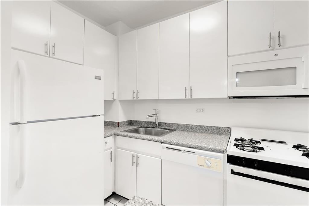 3111 Ocean Parkway 9J