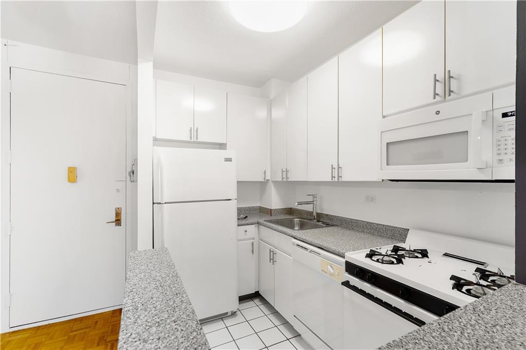 3111 Ocean Parkway 9J