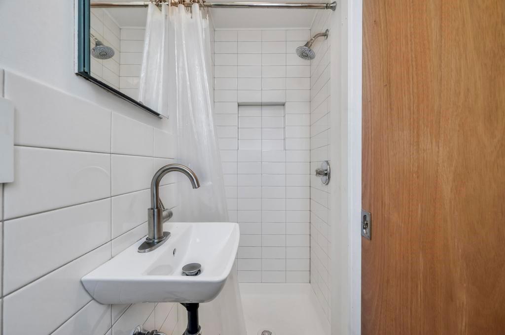 568 President Street