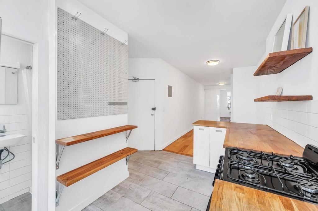 568 President Street