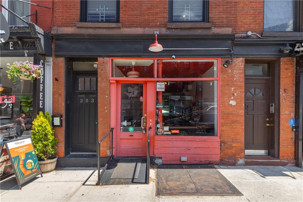 253 Smith Street