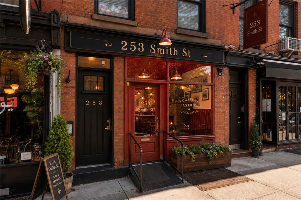 253 Smith Street