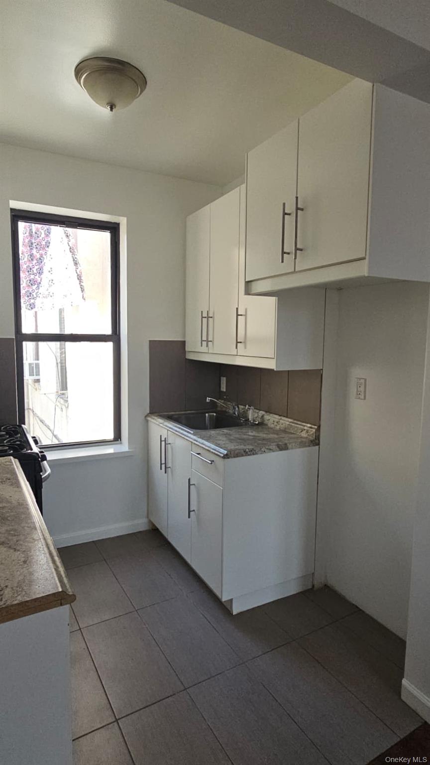76 Bay 23rd Street Unit: B2