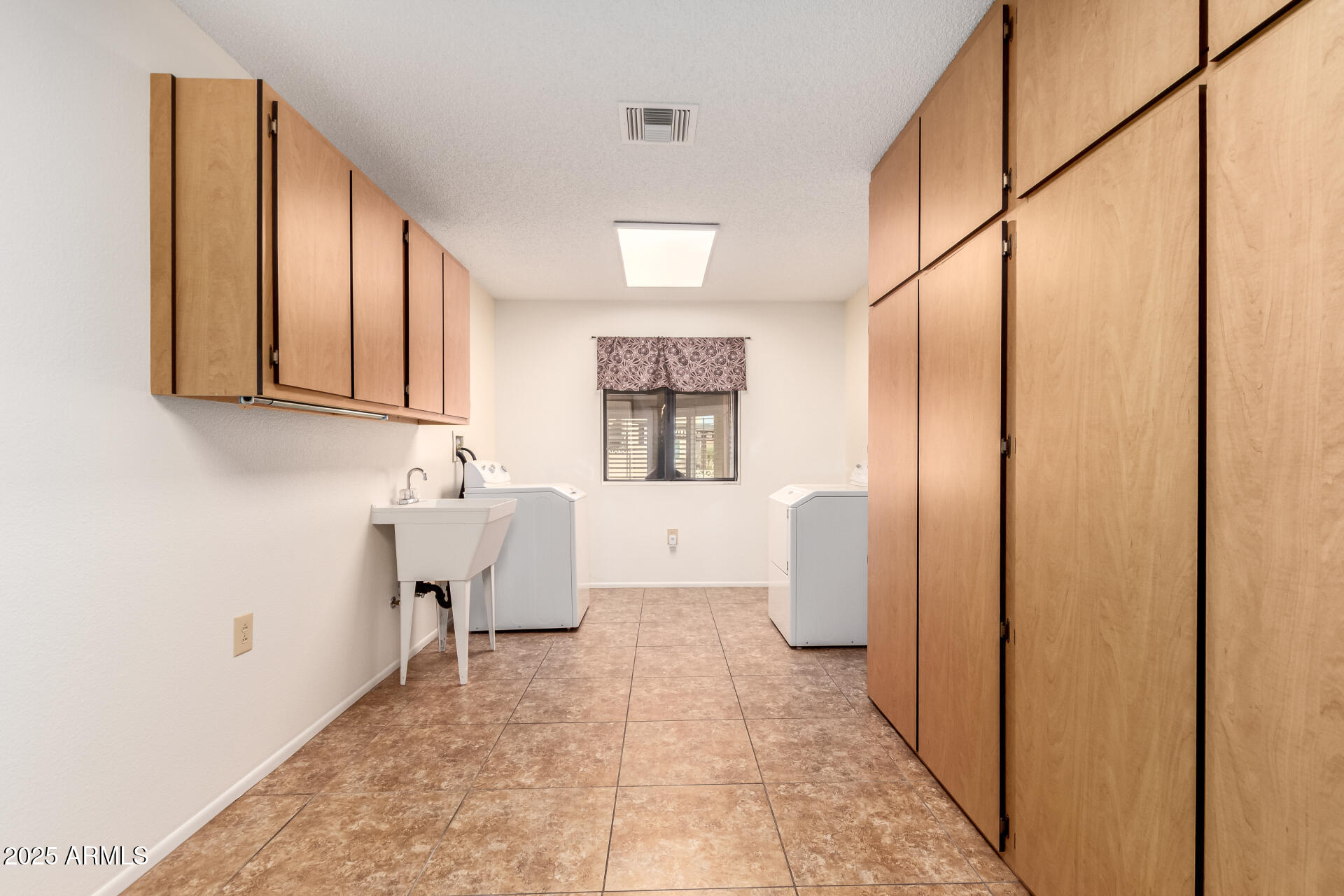 14121 W CASA LINDA Drive