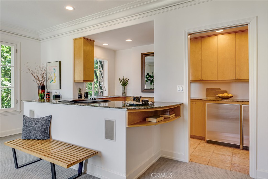 80 N Euclid Avenue 401