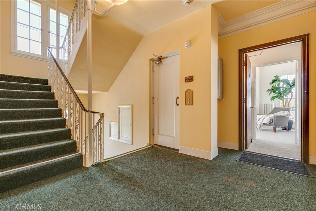 80 N Euclid Avenue 401
