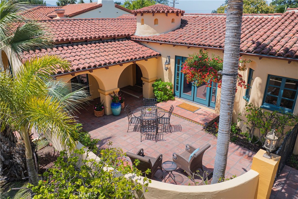 1637 Highland Avenue