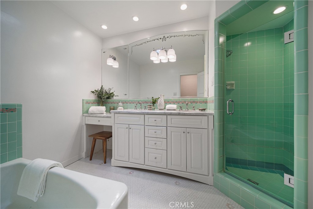 1637 Highland Avenue