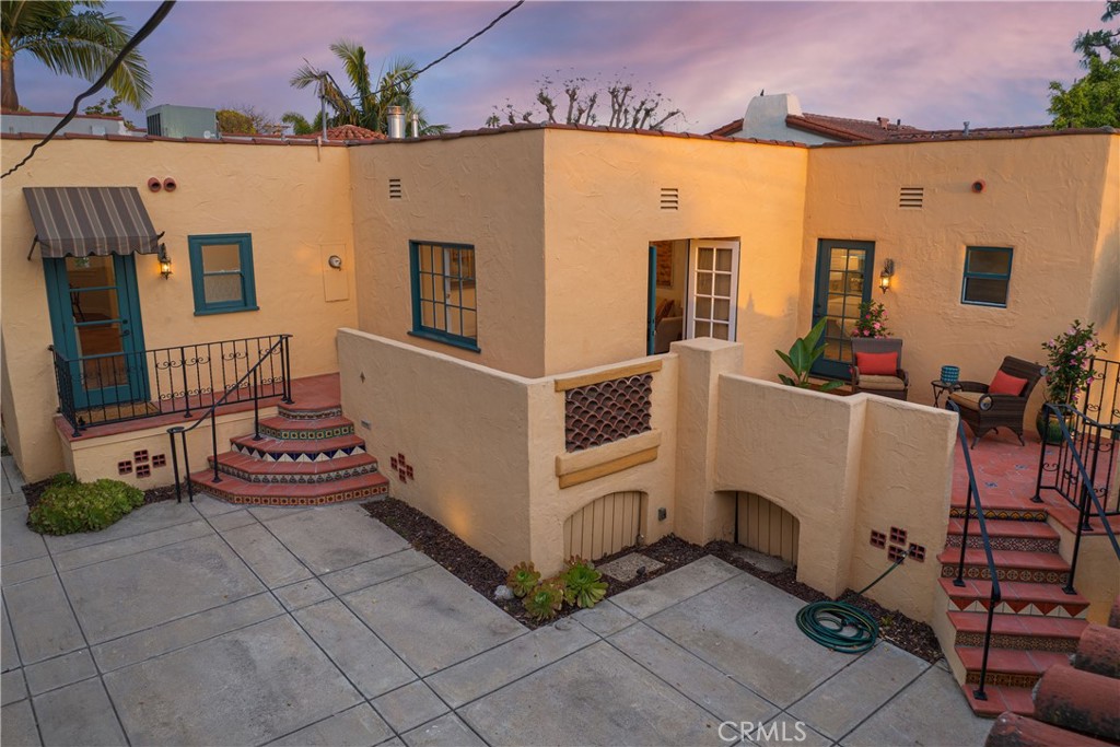 1637 Highland Avenue