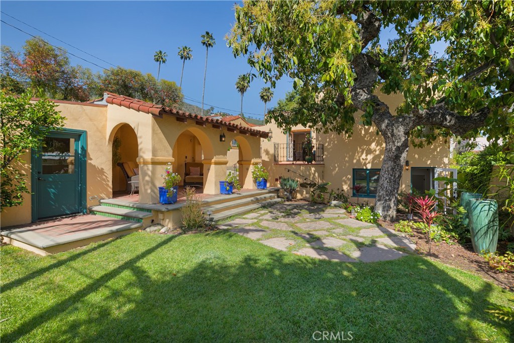 1637 Highland Avenue