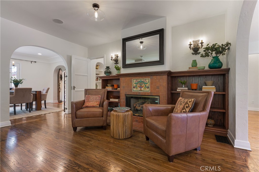 1637 Highland Avenue