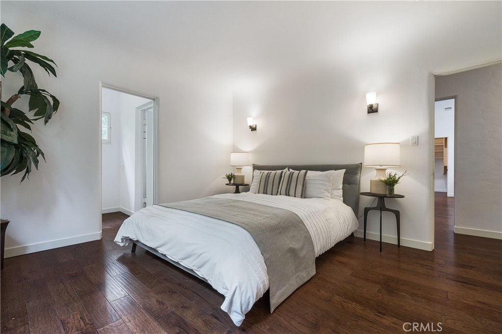 10452 Lindbrook Drive