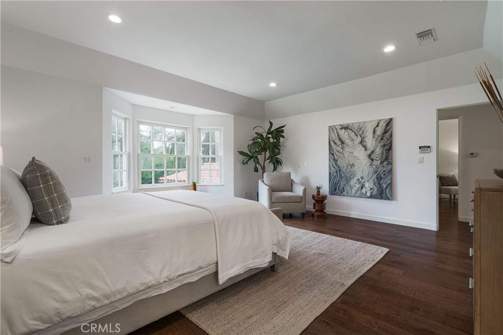 10452 Lindbrook Drive