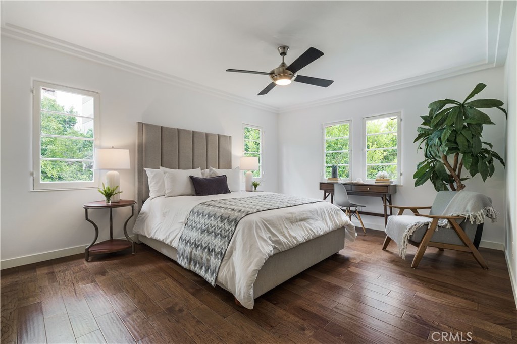 10452 Lindbrook Drive