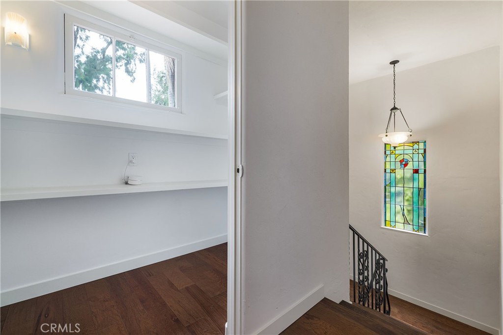 10452 Lindbrook Drive