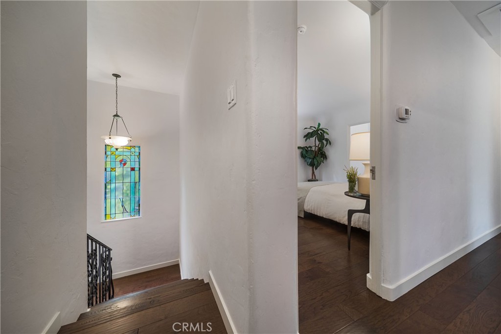 10452 Lindbrook Drive