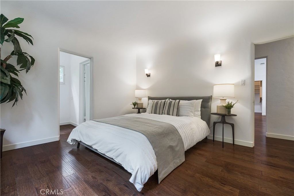 10452 Lindbrook Drive