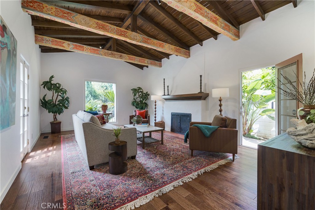 10452 Lindbrook Drive