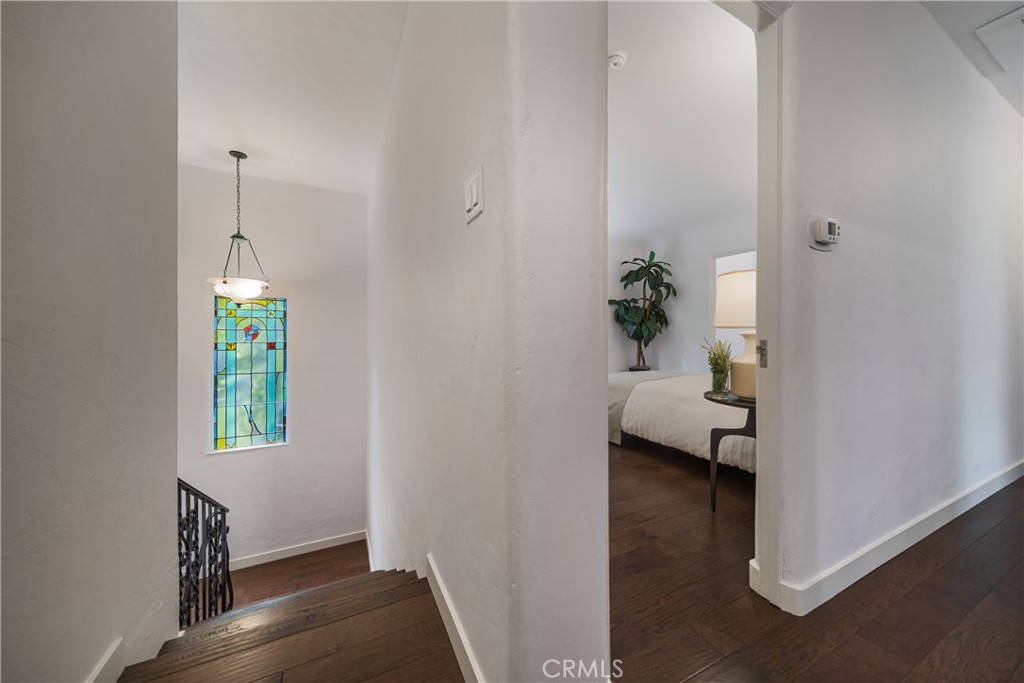 10452 Lindbrook Drive