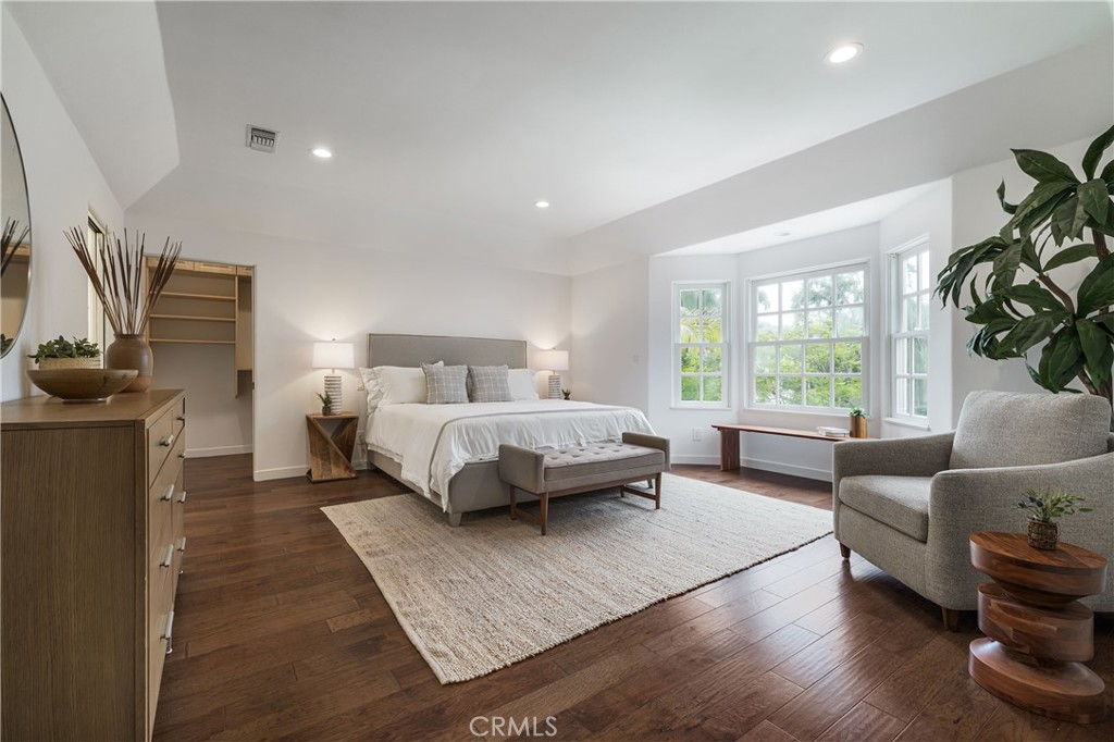 10452 Lindbrook Drive