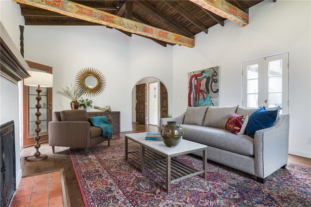 10452 Lindbrook Drive