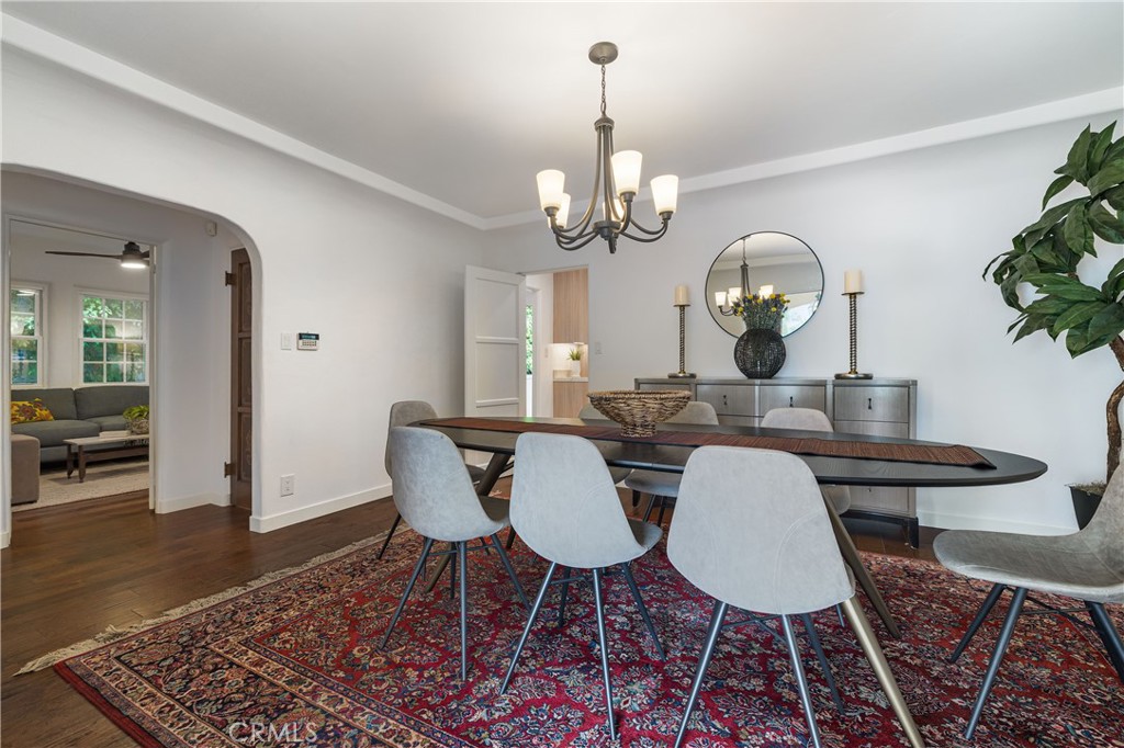 10452 Lindbrook Drive