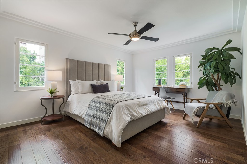 10452 Lindbrook Drive