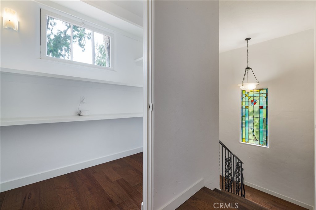 10452 Lindbrook Drive