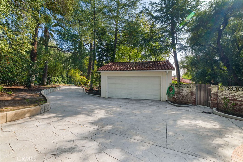 4805 Alta Canyada