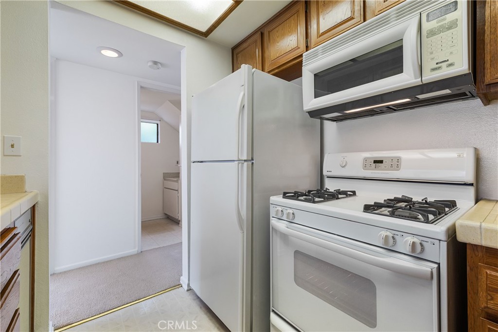 1137 N Maryland Avenue 5