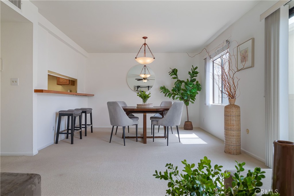 1137 N Maryland Avenue 5