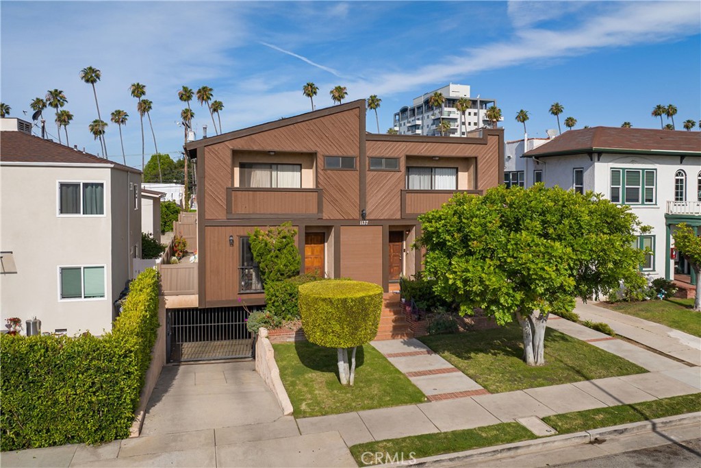 1137 N Maryland Avenue 5